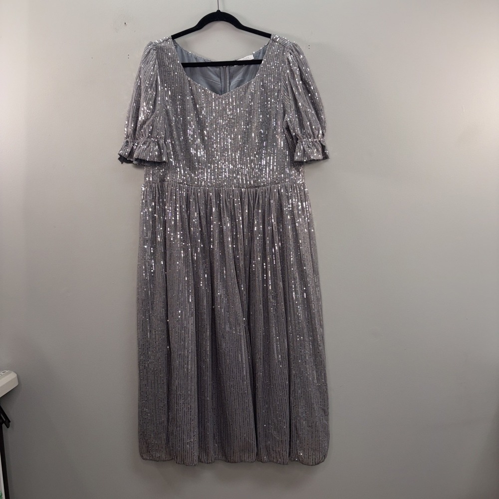 Ivy City Co Clara Midi Dress in Gunmetal Sequins 2XL Swifty Party Whimsi Fairy - Picture 1 of 7
